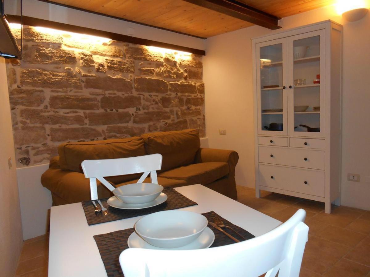 Suite Minerva 10 Steps From Piazza Civica Alguer Exterior foto