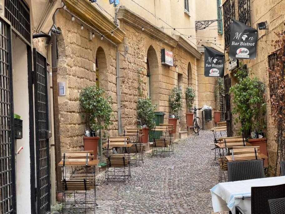 Suite Minerva 10 Steps From Piazza Civica Alguer Exterior foto